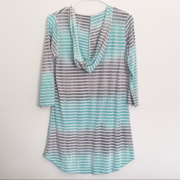 Two tone swimwear coverup - Picture 2 of 3